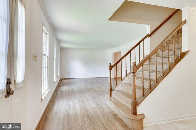 Building Photo - 2692 Glencroft Rd