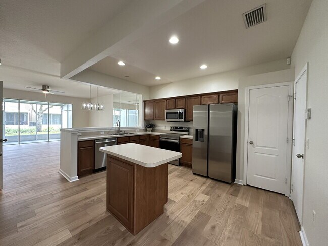 Foto del edificio - "Spacious 3-Bed Townhouse with 2.5 Baths in Beautiful Bradenton!"