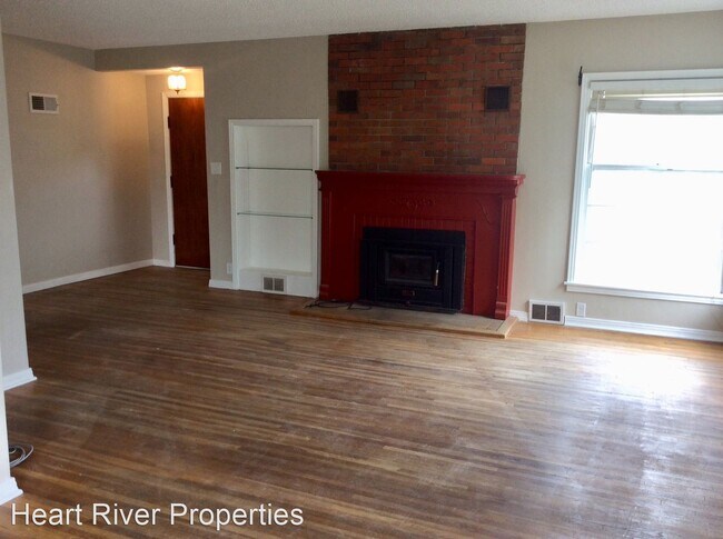 Building Photo - 2 br, 1.5 bath House - 335 7th Ave W