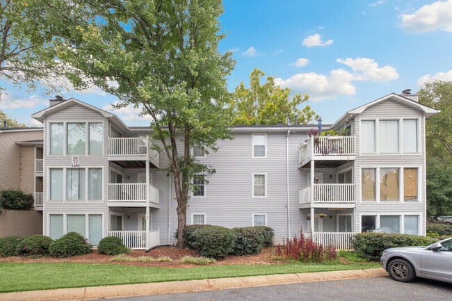 Building Photo - 1410 Augusta Dr