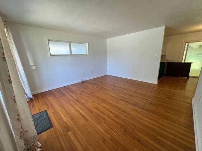 Foto del edificio - Pensacola - 2 bedroom, 2 bathroom w/ sunro...