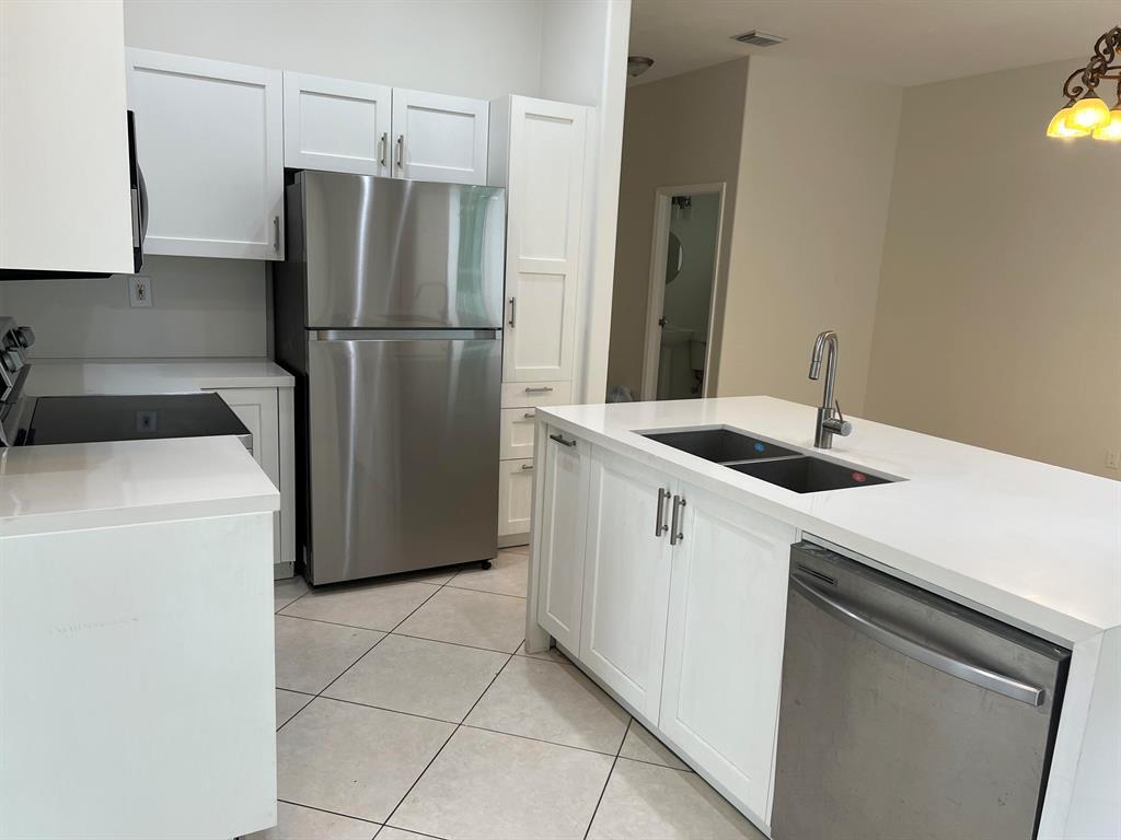 Foto principal - 5076 SW 38th Way