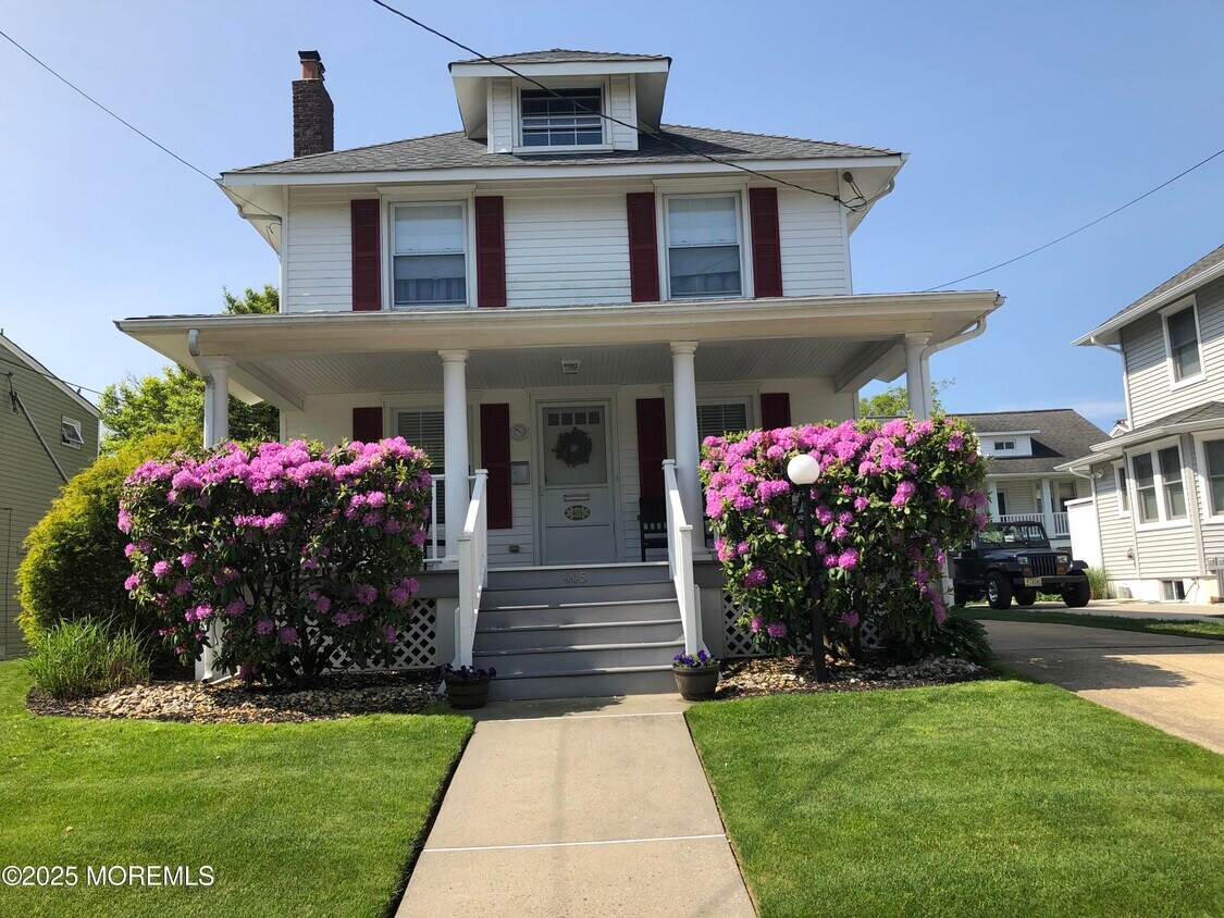 Foto principal - 405 Monmouth Ave