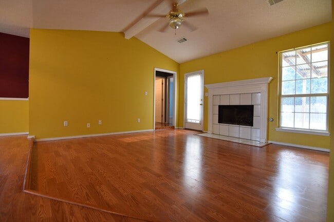 Building Photo - 2307 Onyx Cir