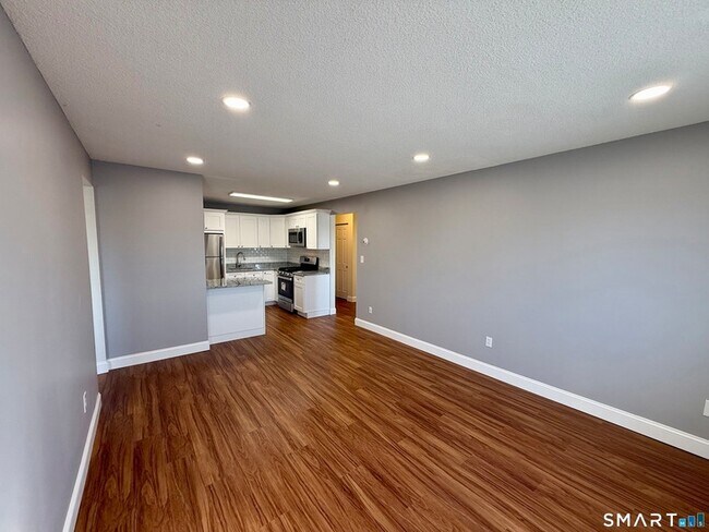 Foto del edificio - 1168 Main St