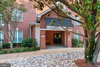 Building Photo - 1581 Spring Gate Dr.