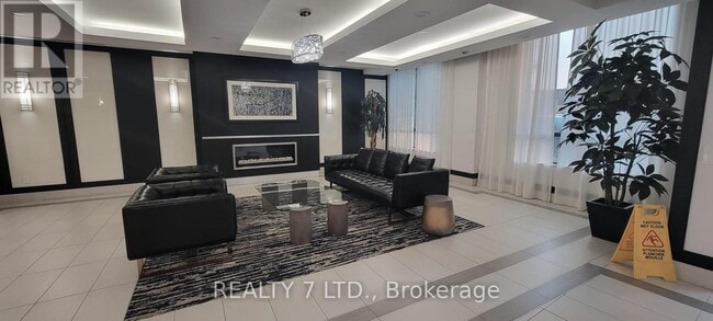 Building Photo - 1070-1070 Sheppard Ave W