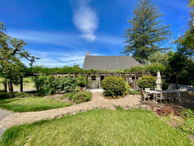 Foto del edificio - 3491 W Dry Creek Rd