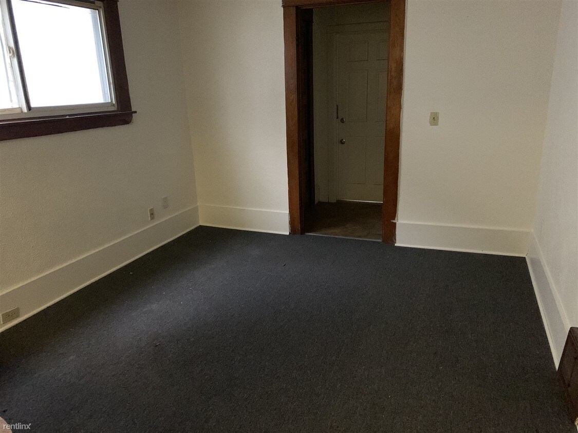 Primary Photo - 1614 S Washington Ave