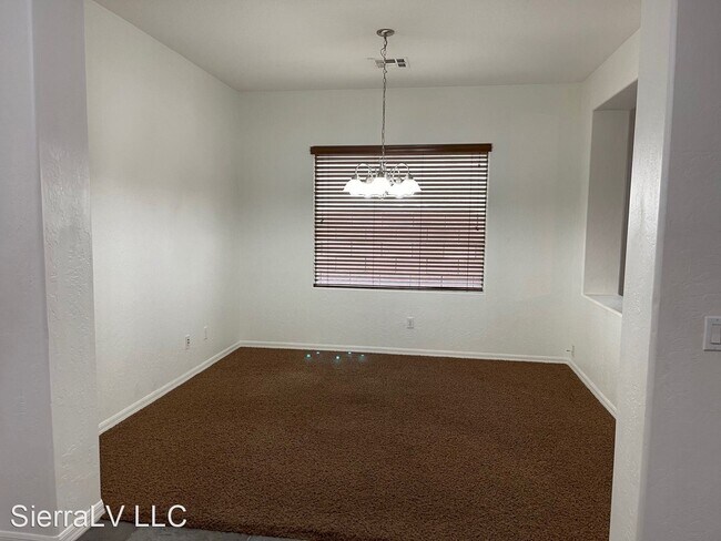 Building Photo - 4 br, 2 bath House - 5942 Spanish Mustang Ct