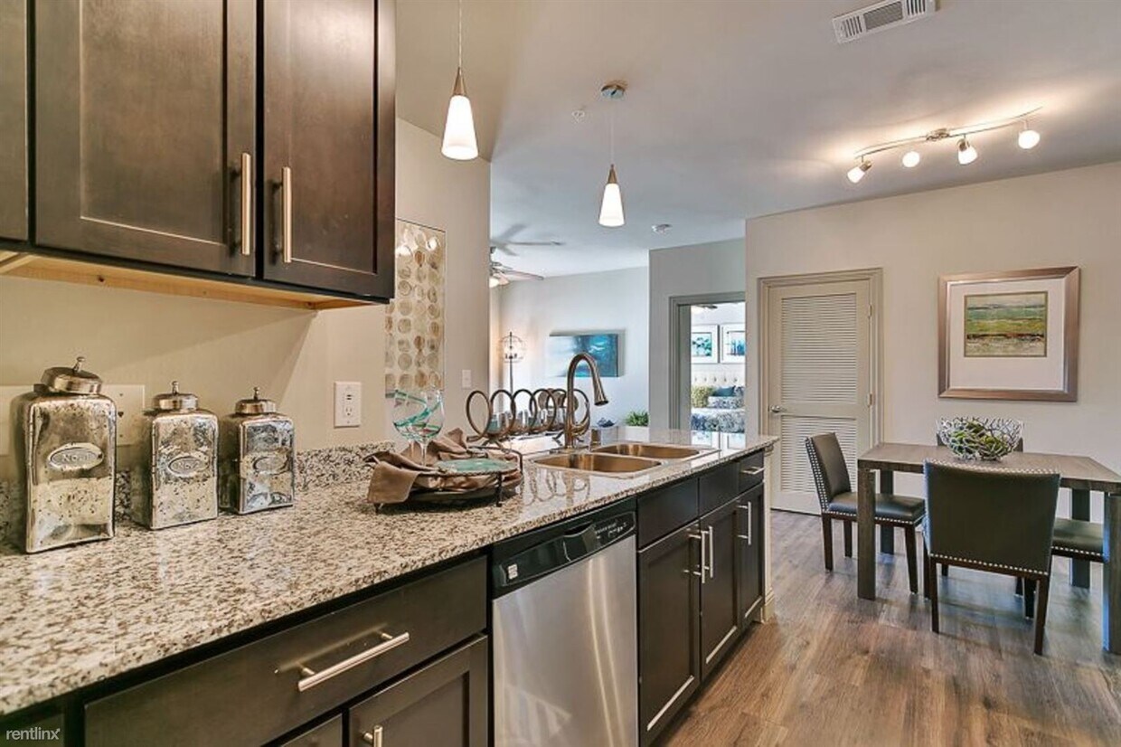 22231 I35, Kyle, TX 78640 Room for Rent in Kyle, TX