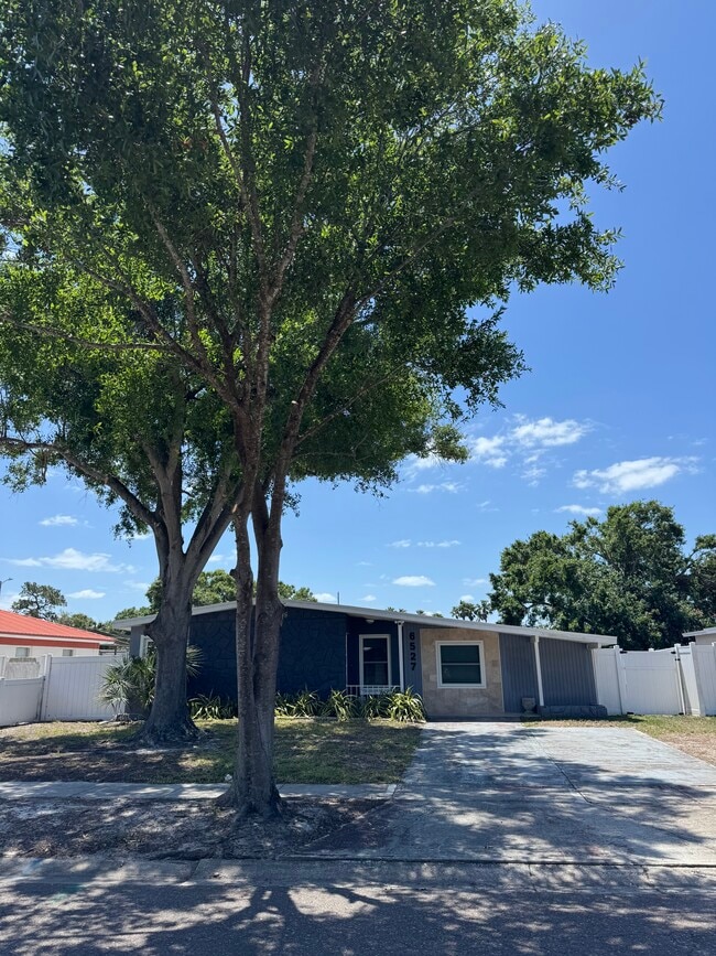 Building Photo - 6527 S West Shore Cir