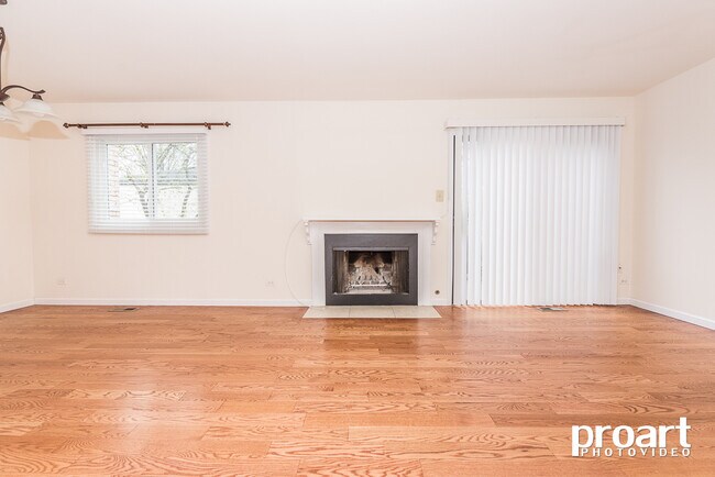 Foto del edificio - 838 Heatherbrook Ct