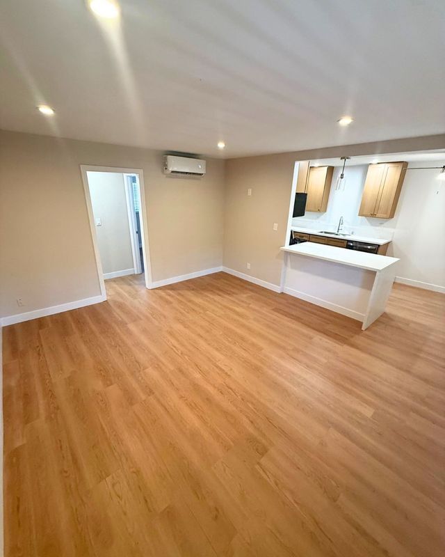 Foto del edificio - 2229 1/2 Grand Avenue
