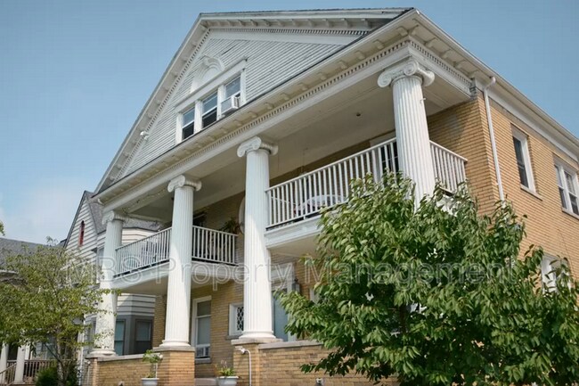 Building Photo - 648 Van Dyke