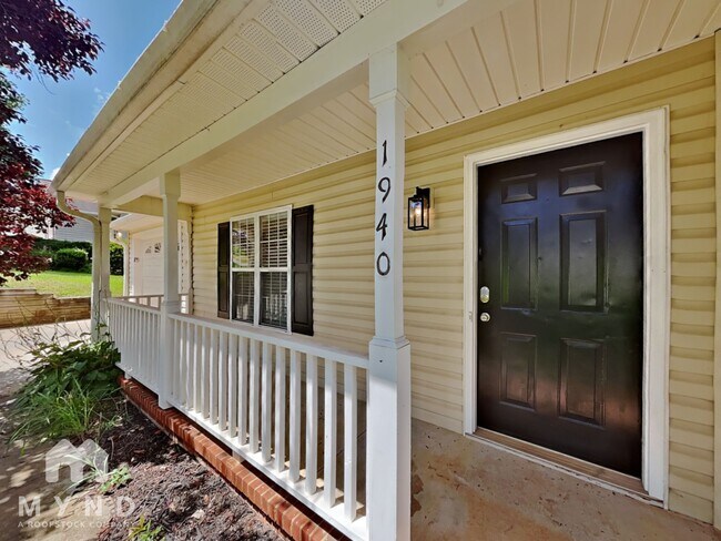 Foto del edificio - 1940 Cedar Ridge Ln