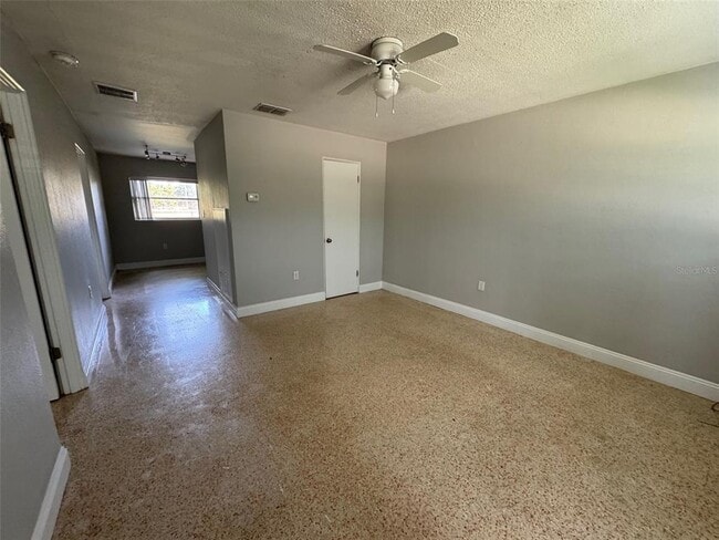 Building Photo - 505 Varsity St