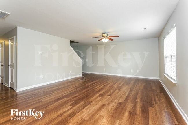 Building Photo - 6600 Maderia Ct