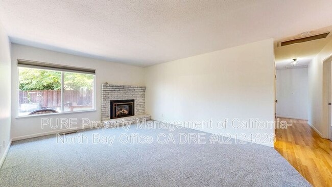 Building Photo - 5617 Dupont Dr