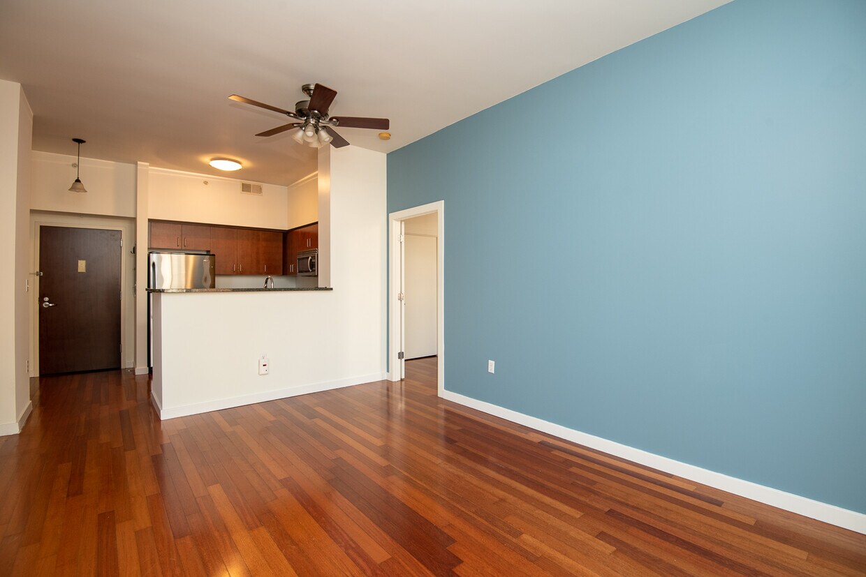 Foto principal - 1000 New Jersey Ave SE
