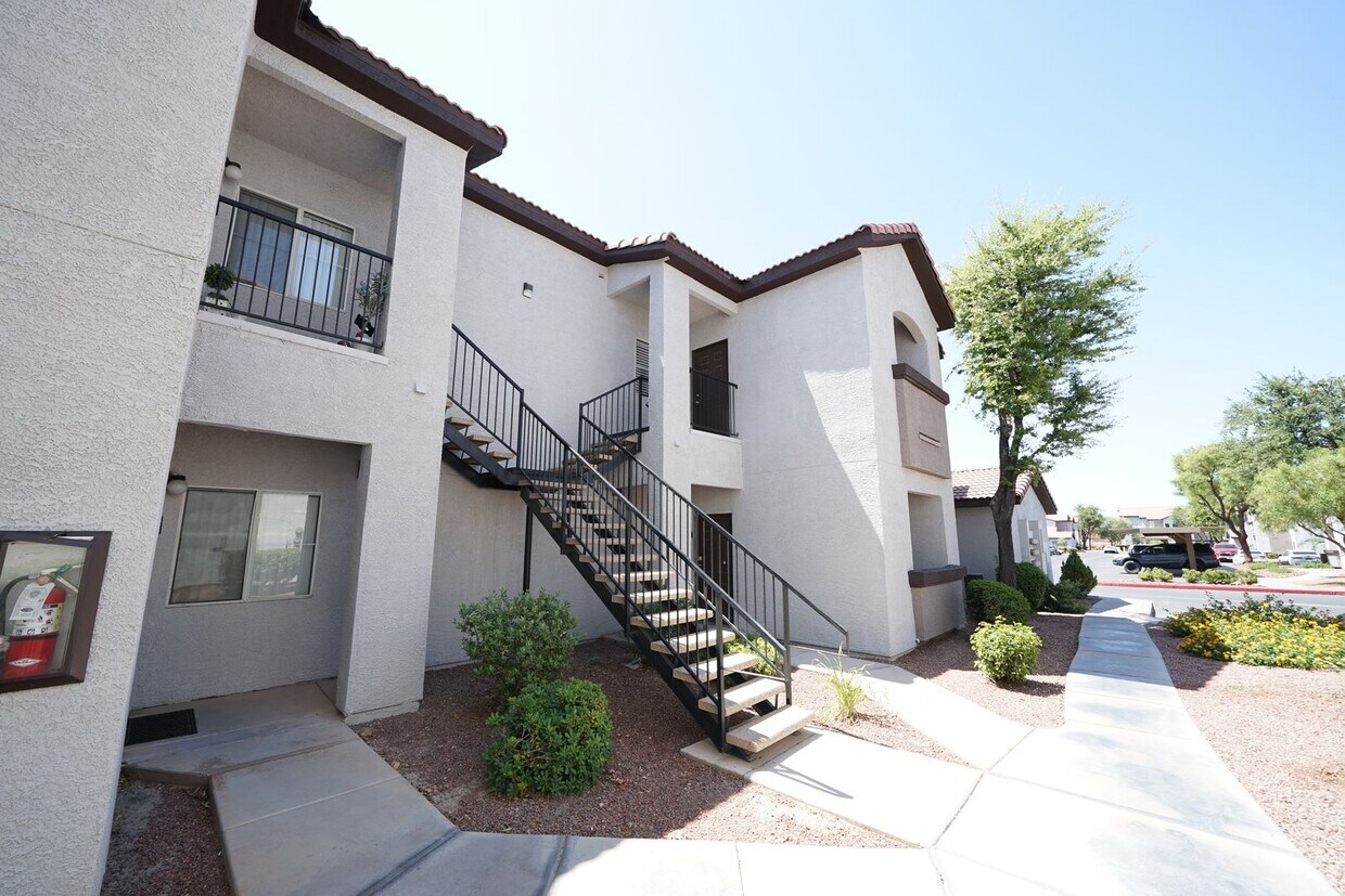 Foto principal - SHOWINGS AVAILABLE NOW