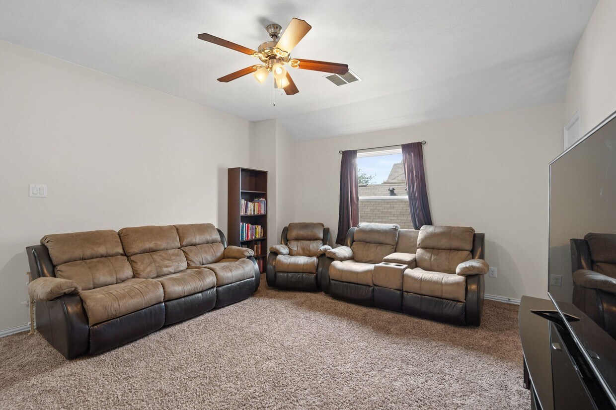 Primary Photo - 4218 Audrey Manor Ln