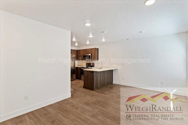 Foto del edificio - 1173 Shady Brook Ln S