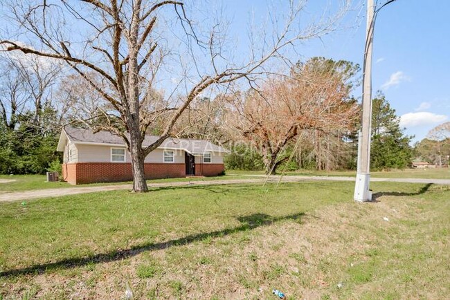 Building Photo - 4701 Jeffersonville Rd