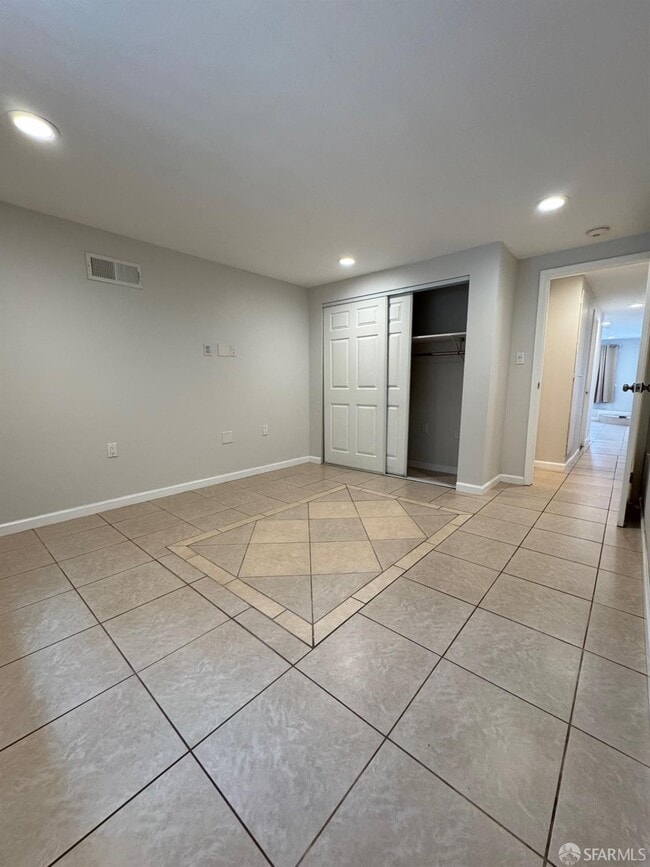 Building Photo - 444 Higate Dr