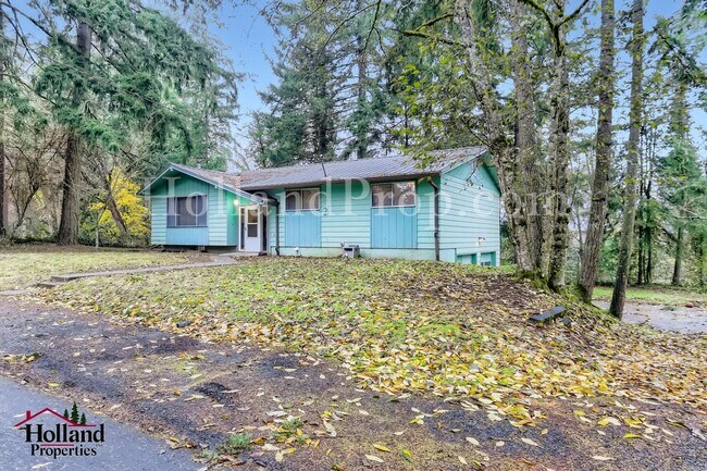 Building Photo - Charming Single-Family Home Near Hillsboro Airport!
