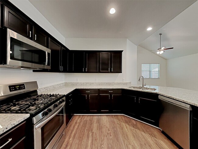 Foto del edificio - 18057 Atwood Mill Dr
