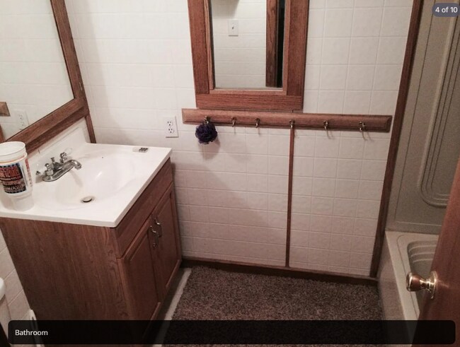Foto del edificio - Cozy 2 Bed 1 Bath - 1 Car Detached Garage