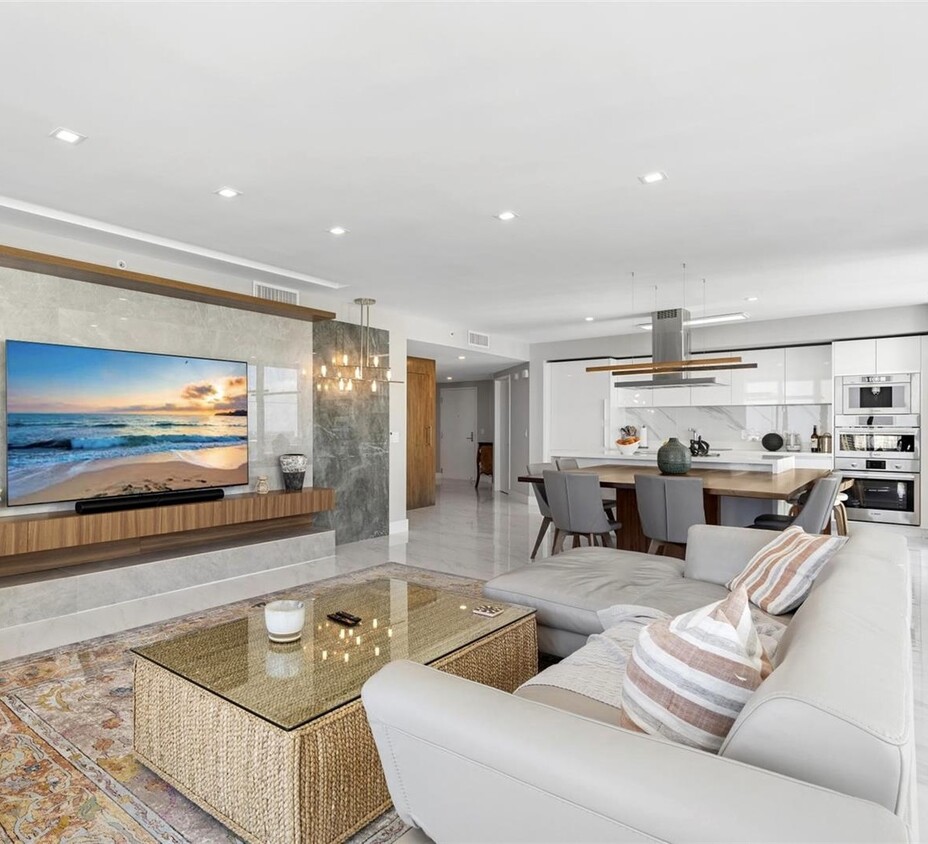 Primary Photo - 300 Sunny Isles Blvd