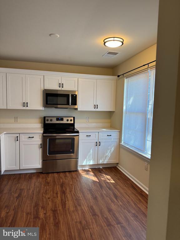 Foto principal - 149 Laurel Ct