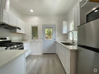 Building Photo - 318 Belmont Ave
