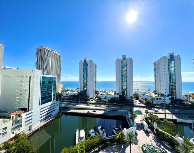 Foto del edificio - 16400 Collins Ave