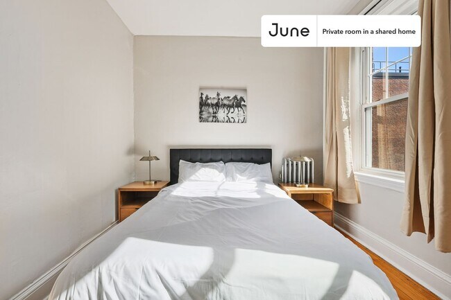 Foto del edificio - Room in Shared 3 bed/1 bath home