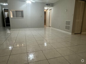 Building Photo - 3212 Strawflower Way