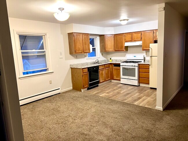 Building Photo - 705 Bywood Ave