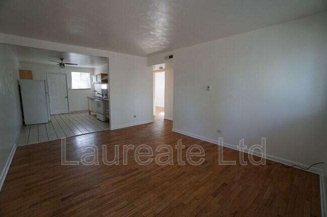 Foto del edificio - 5550 W 3rd Pl