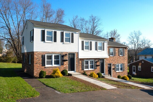 Front - 8 Elm Hill Dr