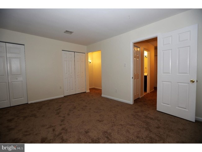 Building Photo - 1007 Walnut Ridge Dr