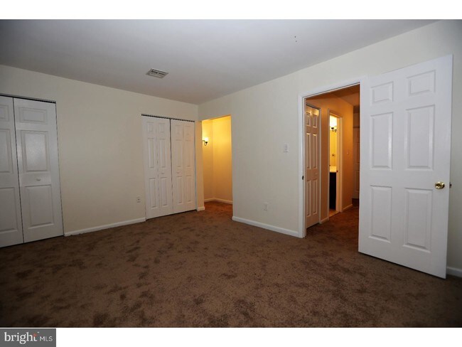 Foto del edificio - 1007 Walnut Ridge Dr