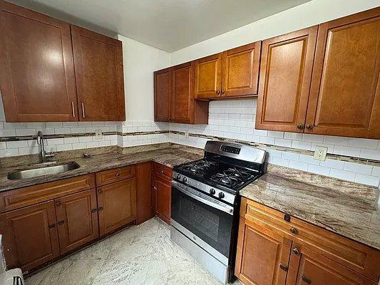 Foto principal - 1 bedroom in BRONX NY 10458