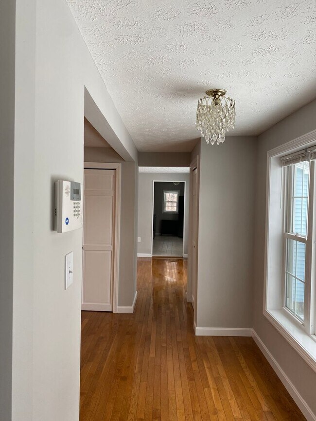 Foto del edificio - 939 Maplewood Ave