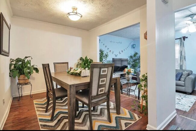 Foto del edificio - 103 Glen Acres Ct
