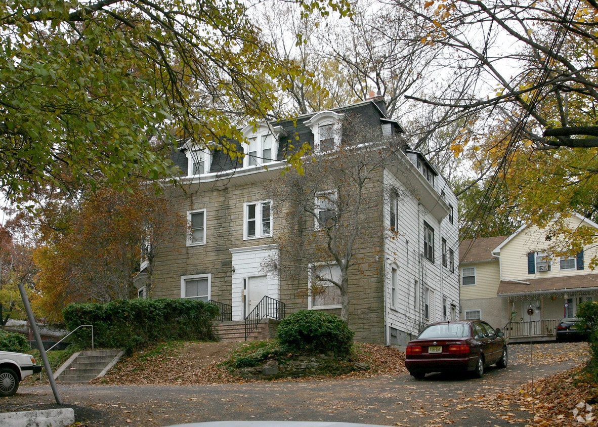 435437 Stuyvesant Ave, Irvington, NJ 07111 Apartments in Irvington