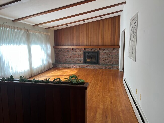 Foto del edificio - 78 Deepwood Dr
