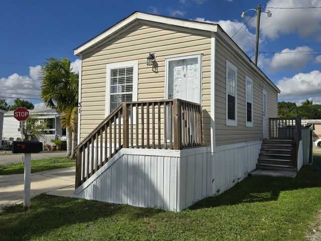 Foto del edificio - 17350 SW 232nd St