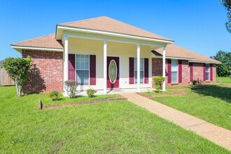 Building Photo - 1123 Bullrun Dr